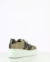 Load image into Gallery viewer, Wonders | Zurich Trainer | Taupe