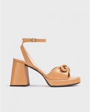 Load image into Gallery viewer, Wonders Lexi Bow Front Sandal