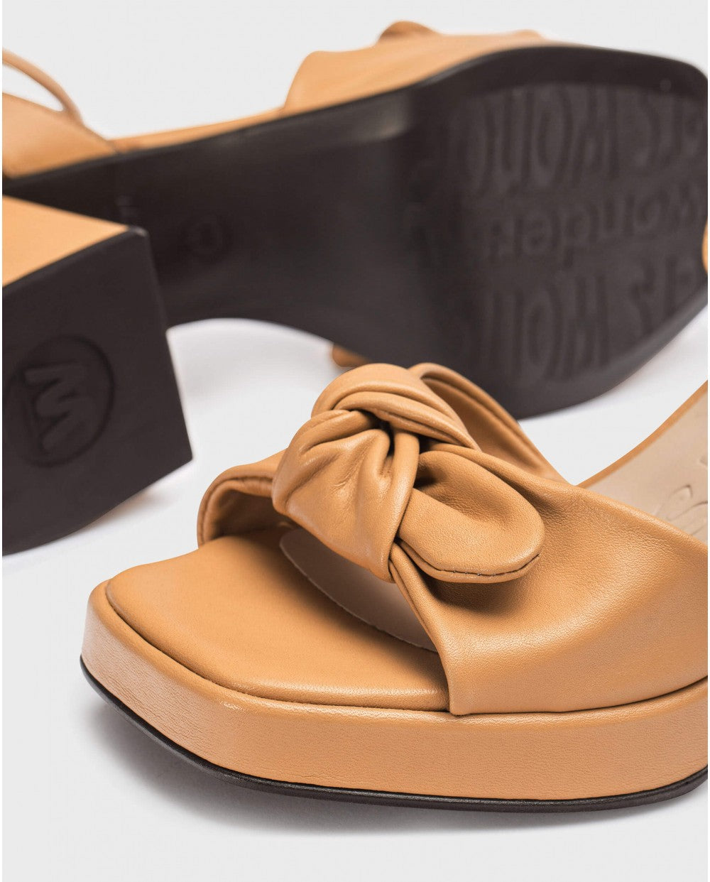 Wonders Lexi Bow Front Sandal