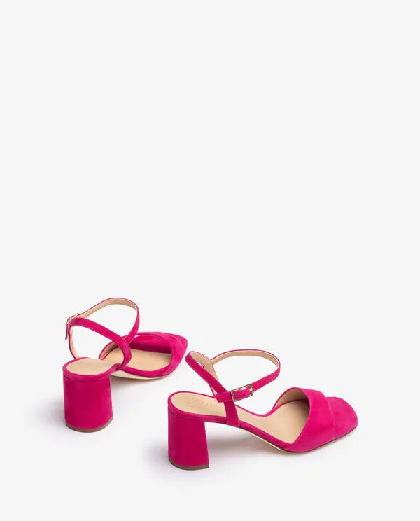 Unisa 2025 red shoes
