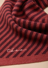 Load image into Gallery viewer, Merino Wool Triangle Scarf