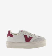 Load image into Gallery viewer, Victoria | Barcelona Split | Cyclist