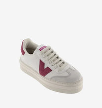 Load image into Gallery viewer, Victoria | Barcelona Split | Cyclist