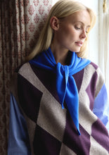 Load image into Gallery viewer, Merino Wool Triangle Scarf