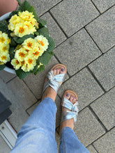 Load image into Gallery viewer, Unisa | Camby Flat Metallic Sandal