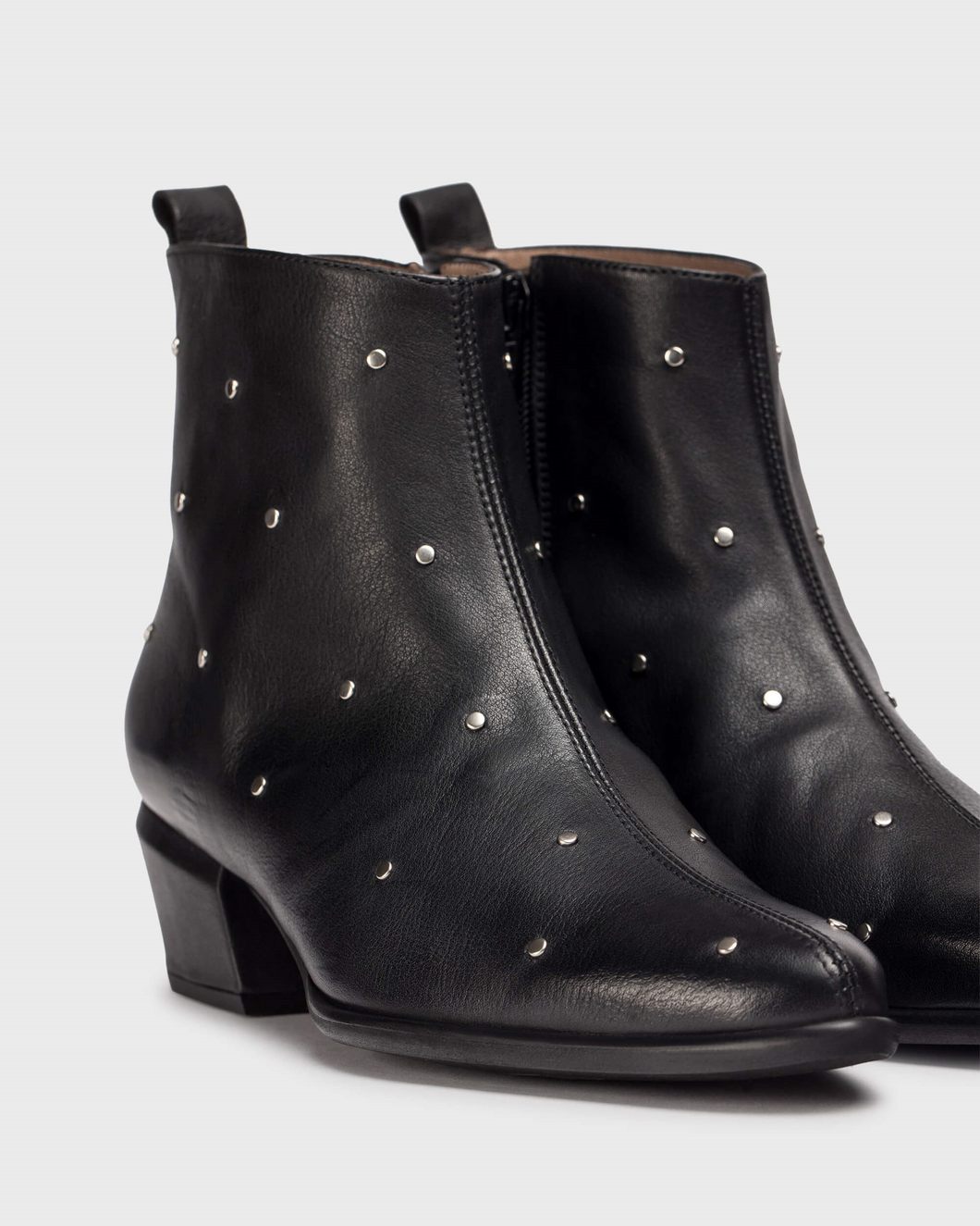 Wonders | Fei | Leather Ankle Boot | Black | Studded