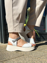Load image into Gallery viewer, Oh My Sandals | Flatform
