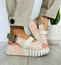 Load image into Gallery viewer, Jose Saenz | Chunky Sole Sandal
