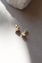Load image into Gallery viewer, Tutti &amp; Co | Embrace Earrings