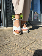 Load image into Gallery viewer, Oh My Sandals | Flatform