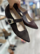 Load image into Gallery viewer, Wonders | Triana | Pointed Suede Pump | Chocolate Brown