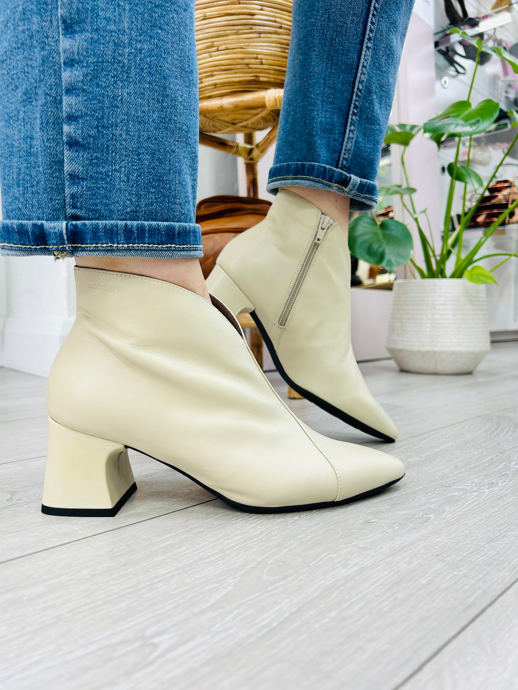 Wonders ankle top boots uk