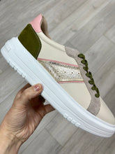 Load image into Gallery viewer, Regarde Le Ciel | Regina Trainers