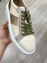 Load image into Gallery viewer, Regarde Le Ciel | Regina Trainers