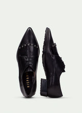 Load image into Gallery viewer, Hispanitas | Turin | Pointed Toe Laced Fringe | Shoe