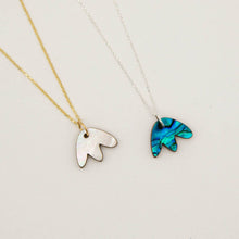 Load image into Gallery viewer, Petal Drop | Necklace