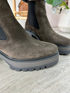 Alpe Heeled Chelsea Boots