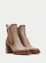 Load image into Gallery viewer, Hispanitas | Alabama | Heeled Chelsea Boot