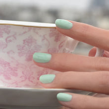 Load image into Gallery viewer, Manucurist | GREEN™ Natural Nail Polish | Mint