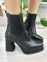 Load image into Gallery viewer, Alpe | Heeled Chelsea Boot