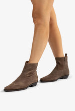 Load image into Gallery viewer, Unisa | Finet | Flat Cowboy Style Ankle Boot