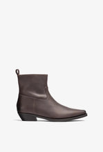 Load image into Gallery viewer, Unisa | Finet | Flat Cowboy Style Ankle Boot