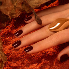 Load image into Gallery viewer, Manucurist | GREEN™ Natural Nail Polish | Grenat