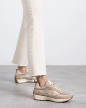 Load image into Gallery viewer, Carmela | Trainer | Beige Metallic