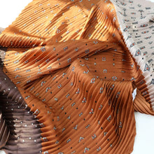 Load image into Gallery viewer, Pleated Neckscarf