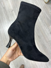 Load image into Gallery viewer, Miss Elastic | Pull on Stretch Pointed Ankle Boot