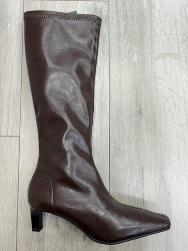 Miss Elastic | Pull on Knee High Stretch Boot