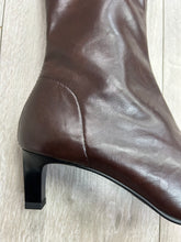 Load image into Gallery viewer, Miss Elastic | Pull on Knee High Stretch Boot