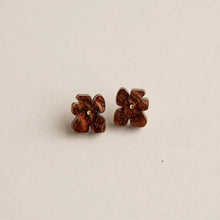 Load image into Gallery viewer, Blob Bloom Stud Earrings