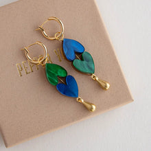Load image into Gallery viewer, Queen of Hearts Drop Earrings