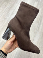 Load image into Gallery viewer, Miss Elastic | Square Toe | Ankle Boot