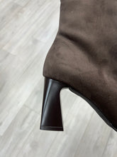 Load image into Gallery viewer, Miss Elastic | Square Toe | Ankle Boot