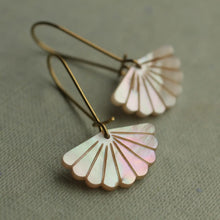 Load image into Gallery viewer, Mother of Pearl Scalloped Earrings