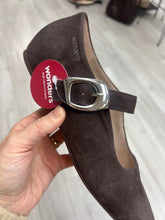 Load image into Gallery viewer, Wonders | Triana | Pointed Suede Pump | Chocolate Brown