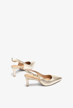 Load image into Gallery viewer, Unisa | Lanz | Pointed Metallic Slingback