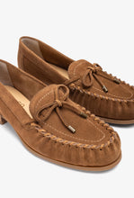 Load image into Gallery viewer, Unisa | Dalma | Gathererd Suede Loafer