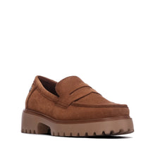 Load image into Gallery viewer, Refresh | Suede Moccasins