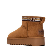 Load image into Gallery viewer, Refresh | Faux Shearling Platform Sole Boots