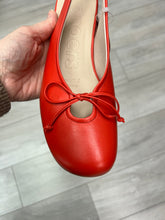 Load image into Gallery viewer, Wonders | Slingback Heeled Pump