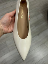 Load image into Gallery viewer, Unisa | Idey | Pointed Leather Pump