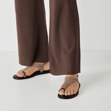 Load image into Gallery viewer, Tamaris | Simple Suede Toe Loop Sandal