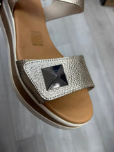 Load image into Gallery viewer, Oh! My Sandals | Velcro Front Metallic