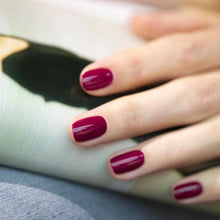 Load image into Gallery viewer, Manucurist | GREEN™ Natural Nail Polish | Violeta
