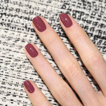 Load image into Gallery viewer, Manucurist | GREEN™ Natural Nail Polish | Victoria Plum