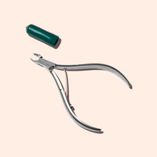 Load image into Gallery viewer, Manucurist | Nail Care | Cuticle Nippers