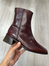 Load image into Gallery viewer, Wonders | Square Toe Low Heeled Boot